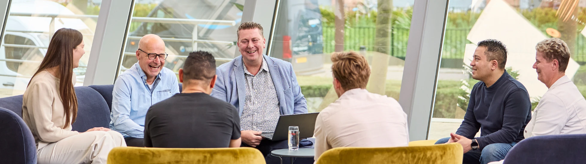 Group discussion in the Amsterdam lobby 