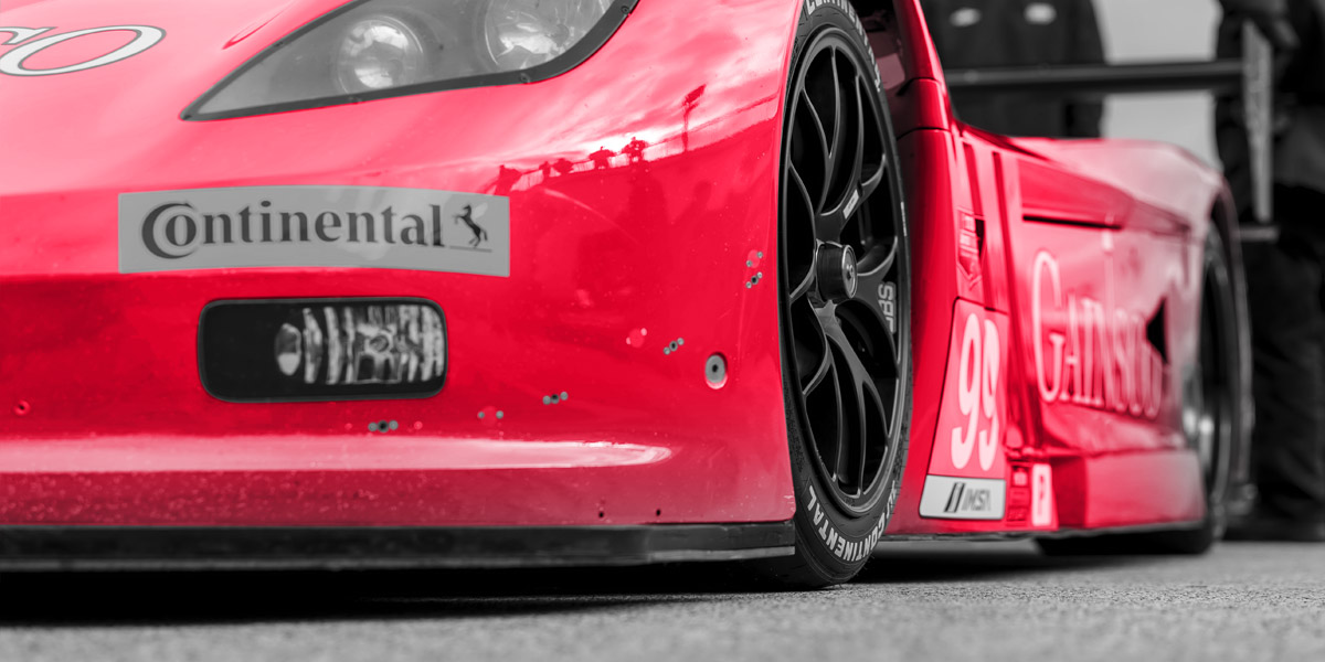 Red sports car - Continental Banden case study | Atradius